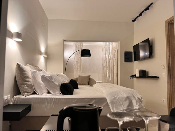 Perla Collection I Perla Coco Master Suite<br /><br /><b>License number</b><br /  Perla Collection I Perla Coco Master Suite Entire guest suite vacation rental 706265055935347799