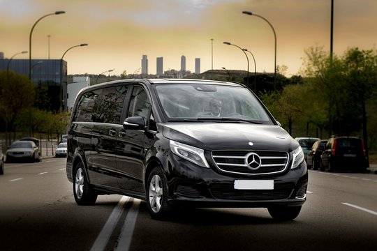 Private Departure Transfer: Central London to Heathrow Airport in a Luxury Van  Private Tours and Travel Guide Europe London CITY London Destination Tour