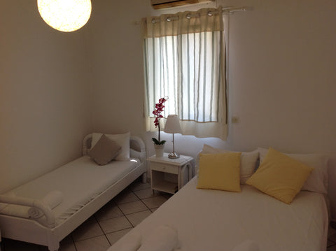 <b>License number</b><br />1743643  studio dimitris paros Private room in rental unit vacation rental 26686283