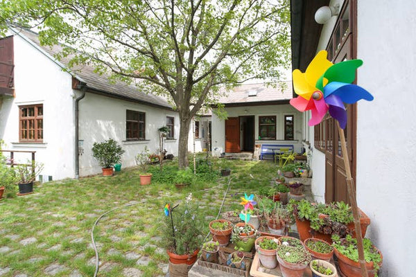 Lean back and relax - in a calm, stylish accomodation.<br /><br /><b>The space</ Vienna, Austria Cozy House + Garden Entire home vacation rental 52851633