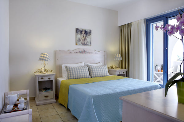 Alkionefs Suite has two rooms and can accommodate from 2 to 5 persons, as the li  Family Suite Entire rental unit vacation rental 13183831