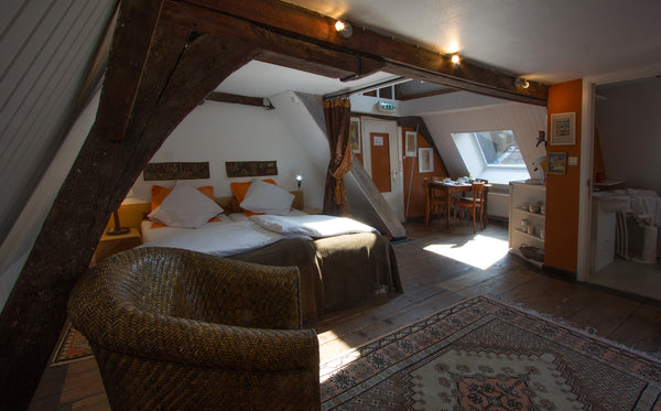 Stay at the 17th century house of graphic artist Gaby De Schepper in the histori Ghent, Belgium Artist habitat in the center (6pax) Private room in townhouse vacation rental 4550799