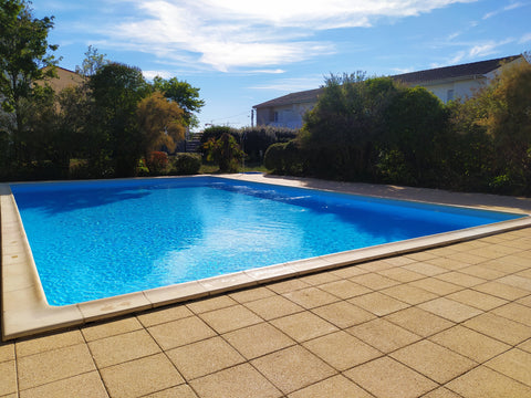 Cet appartement me sert dans ma vie quotidienne !<br />il est agréable avec son   Joli T2 proche gare Bordeaux - Bègles Piscine Entire condo vacation rental 40677540