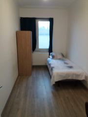 Découvrez le charme de ce bel appartement pouvant accueillir 2 voyageurs calme,  Sint-Jans-Molenbeek, Belgium Chambre dans un appartement cosy et calme Shared room in rental unit vacation rental 39315733