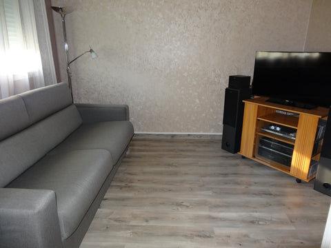 Appartement de 75m2 au 3ème et dernier étage sans ascenseur (résidence années 19 Carbon-Blanc, France T3 bis 75m2 proche tramway Entire condo vacation rental 19917477