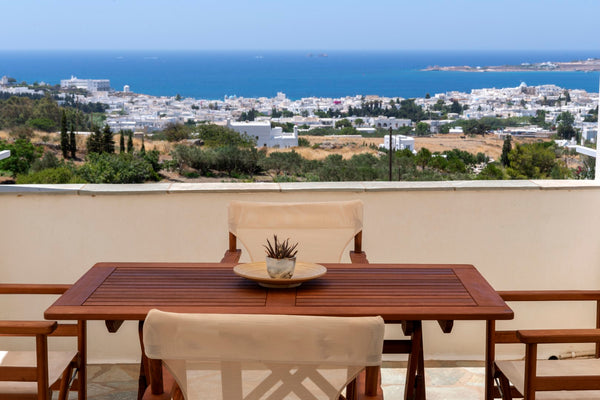 Panoramic View House is a fully equipped 50 m2 apartment, located at Agioi Anarg Paros, Greece Panoramic View House Entire home vacation rental 44431030