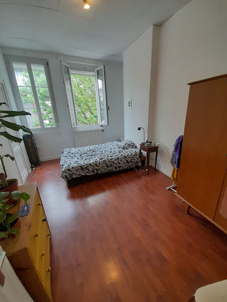 Cette maison chaleureuse, calme et unique est située juste à côté de l'incontour Bordeaux, France Maison sympa proche du marché capucins Entire townhouse vacation rental 633058998934958115