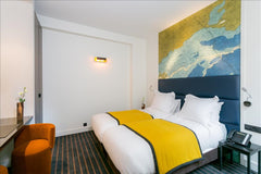 <b>The space</b><br />TWIN BEDS <br /> <br /> <br />You will find all that is ne Paris, France Supérieure Twin Room in boutique hotel vacation rental 24841123