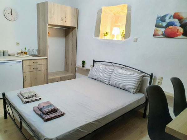 Cozy Studio, newly renovated, in the main square of the scenic and traditional G  Cozy, Modern Studio at traditional Gavalochori ! Entire home vacation rental 45465933