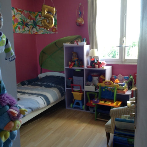 Dans une résidence calme entourée d'un parc arboré, je vous accueille dans mon c  Chaleureux appartement ensoleillé à Caudéran Entire rental unit vacation rental 18994150