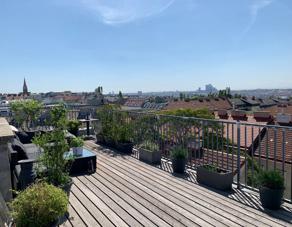 Hello :) <br /><br />We are three young people opening our doors for travellers  Vienna, Austria Quiet &cozy private room over the roofs of Vienna Private room in rental unit vacation rental 35476995