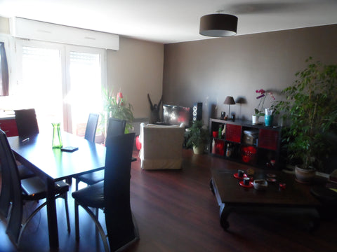 Attractive apartment with terrace 65 m2 in residence in Bordeaux. 15mn on foot o Bordeaux, France appat in Bordeaux Private room in rental unit vacation rental 4492158