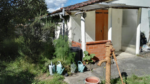 Maison mitoyenne, communique avec notre logement via 1 porte.<br />Salon/cuisine Bouliac, France Maison mitoyenne bouliac salon+ch+sdb+wc Entire guesthouse vacation rental 19105016