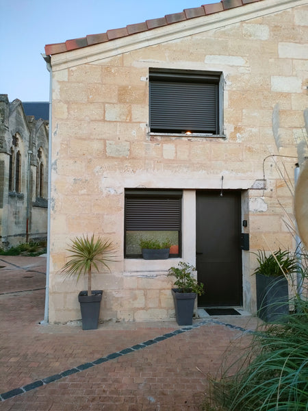 loft neuf de 30m2<br />en plein centre bourg de saint Louis de Montferrand avec  Ambès, France Loft neuf tout équipé 35m2 Entire rental unit vacation rental 549740384367493687