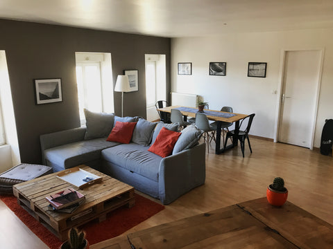 Joli T3 de 89m2 situé entre le quartier des Chartrons et le jardin public de Bor Bordeaux, France Bel appartement T3 (84m2), Chartrons Entire rental unit vacation rental 29785261