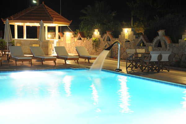 FANTASTIC VIEWS, FRESH AIR, NICE POOL AREA, FEELS LIKE HOME, LUXURY SUNBEDS, SNA Anissaras, Greece FANTASTIC SEA VIEWS NEW APARTMENT FOR 4-6 PEOPLE Entire rental unit vacation rental 16738905