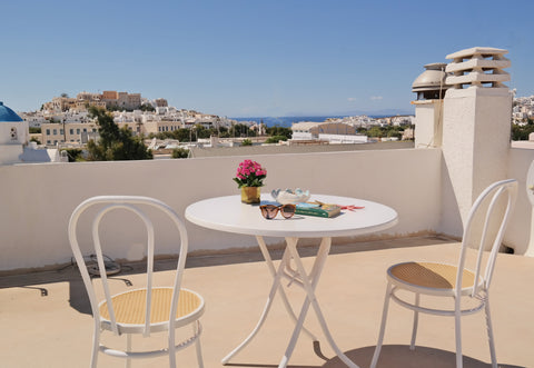 A modern house in the heart of Naxos, with a minimal design with a cycladic scen  Icons & Dreams Entire home vacation rental 26472044