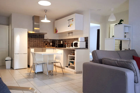 Cocon de 55m² de plain-pied, entouré d’un jardin clos avec terrasse et accompagn  Le Cocon de Brazza Entire townhouse vacation rental 45571564