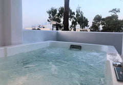This cosy 18 square cm apartment is at the center of Fira, right next to the mai Thera, Greece Candele suite with heated jacuzzi Entire rental unit vacation rental 44445106