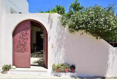 Surrounded by olive groves and featuring a blossomed garden, Villa Lena is a tra  Villa Lena | in the center of South Crete Entire villa vacation rental 580057102364585321
