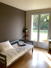 Ce T3 est utilisé à l'année par des étudiants, et disponible l'été pour les vaca Mérignac, France Chambre 11m2 balcon et bureau sur jardin Private room in rental unit vacation rental 43773362