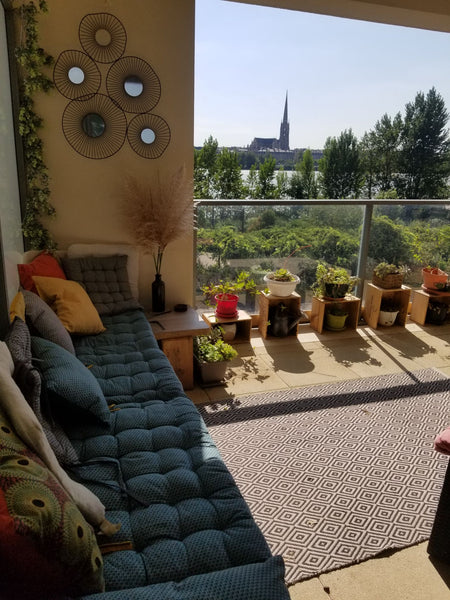 If you wish to find a great spot to enjoy bordeaux, you're welcome!<br />Indepen  Room for traveller. Ideal location. Great view. Private room in condo vacation rental 51979915