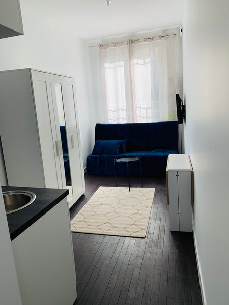 Logement refait à neuf dans quartier calme et très bien fréquenté proche parc bo Boulogne-Billancourt, France Studio cosy idéalement situé proche CHU Entire rental unit vacation rental 48762212