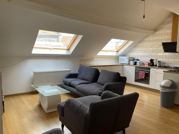This 90 square meters duplex is composed of a fully equipped kitchen, a living r  Duplex in Uccle with Terrace Entire rental unit vacation rental 49027135