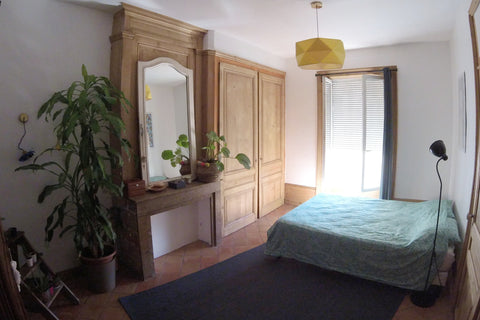 Bienvenue ! <br /><br />Nous vous accueillons dans un appartement spacieux et lu Lyon, France Appartement lumineux proche centre ville et métro Entire rental unit vacation rental 13394151