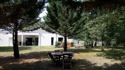 Chambre et SDB privée, lumineuse et calme situé à Pessac face au Golf à mi chemi Pessac, France Chambre et SDB privée dans Villa (Parc, Jacuzzi) Private room in guesthouse vacation rental 20564496