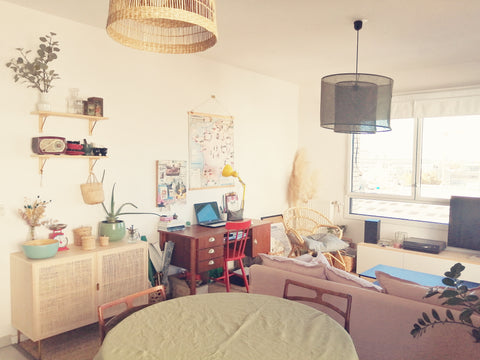 Ce logement parfaitement situé, proche de la gare accessible via le Tramway C qu Bordeaux, France Appartement T2 cosy dans résidence avec ascenseur. Entire condo vacation rental 52891010