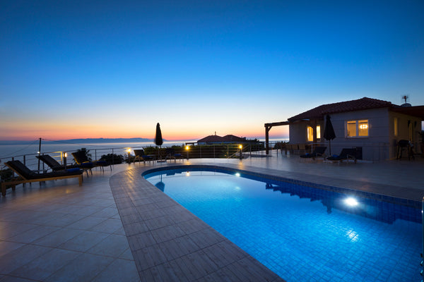 Tersanas Villa Nikos is a lovely 5-bedroom Villa with a private pool, 1300 meter Chania, Greece Tersanas Villa Nikos, 5 BD, 4 BA, private pool Entire villa vacation rental 16117579