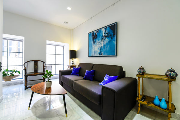 Duplex (70m2)neuf dans bel immeuble pierre. Cuisine toute équipée, salon,1 chamb Bordeaux, France Beau duplex centre historique Entire rental unit vacation rental 4168926