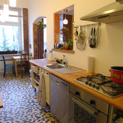 Wir vermieten unsere liebevoll eingerichtete 2er WG. Es gibt eine große Küche mi Vienna, Austria Liebevoll eingerichtete Wohnung Private room in rental unit vacation rental 5692819