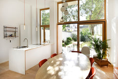 Centrally located, the 5BDR-duplex is spacious, decorated with taste and a combi Brussels, Belgium Spacious 5 bedrooms-duplex centrally located Entire rental unit vacation rental 31576450