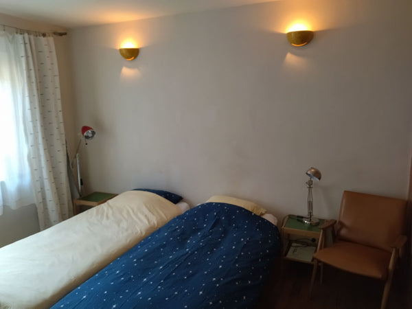 Duurzaam gebouw uit 2002. Rustige kamer met twee eenpersoonsbedden. Privé badkam Antwerp, Belgium B&B Melkhuis, sfeervol verblijven in Antwerpen Private room in bed and breakfast vacation rental 586623547711571246