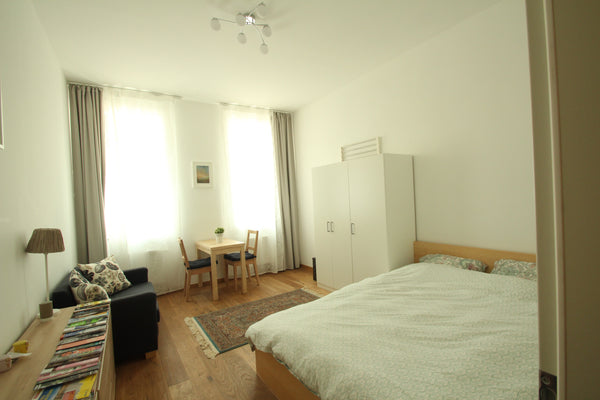 Freshly renovated,clean & cozy close to Center (3stops). A minute away from Danu Vienna, Austria CLEAN&COSY flat near Center! Direct metro to OPERA Entire rental unit vacation rental 16703877