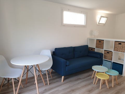 Studio indépendant de 21 m2 avec coin nuit séparé, cuisine équipée (plaques indu Mérignac, France Studio neuf Mérignac terrasse ensoleillée Entire rental unit vacation rental 36309095