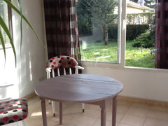 Quartier calme à 10km de Bordeaux centre, proximité commerces et moyens de trans  Bienvenue dans la région de Bordeaux Private room in guest suite vacation rental 26730311