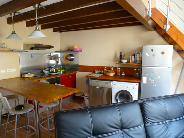 Je mets à disposition ce T2 de 36 m2 rue Charles Marionneau. Cet appartement est Ludon-Médoc, France T2 centre-ville proche Gambetta Entire rental unit vacation rental 4590554