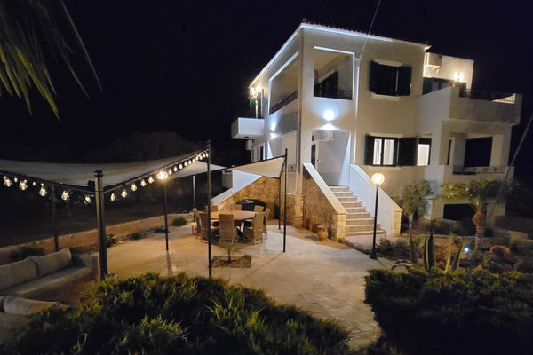 Picturesque Villa in beautiful surroundings.  Settled at the heart of Litsarda v  Paradisos Villa,  Entire Villa in Chania - Crete Entire villa vacation rental 602968463614387936