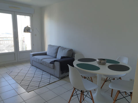 Nouvelle annonce !<br />Charmant appartement en triplex dans une résidence à Bor Saint-Loubès, France Beau triplex idéal pour groupe Entire rental unit vacation rental 53877317
