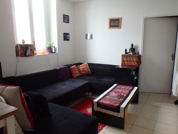 Appartement sur les quais, à 10 min du centre ville en tram.<br />On adore : not Bordeaux, France Apt 65 m2, 2 chambres avec jardin Entire rental unit vacation rental 6143234
