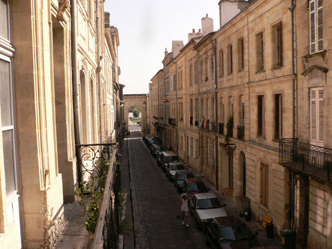 Chambre 16m (wc privatif séparé, s.de b. privative) au dernier étage (2ème) d'un Bordeaux, France porte de la monnaie 1 Private room in rental unit vacation rental 27619966