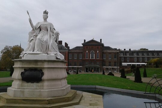 Half Day Private Kensington Palace Walking Tour with Pick up and Drop off  Private Tours and Travel Guide Europe London CITY London Destination Tour