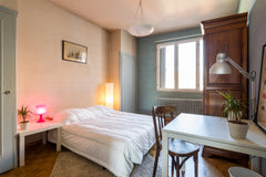 Grande chambre dans appartement lumineux avec balcon, dans Lyon centre ! Paris, France Grande chambre avec balcon, Lyon centre Private room in condo vacation rental 19140360