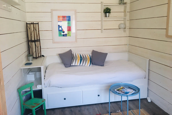 This bright and cosy studio in the trendy central 