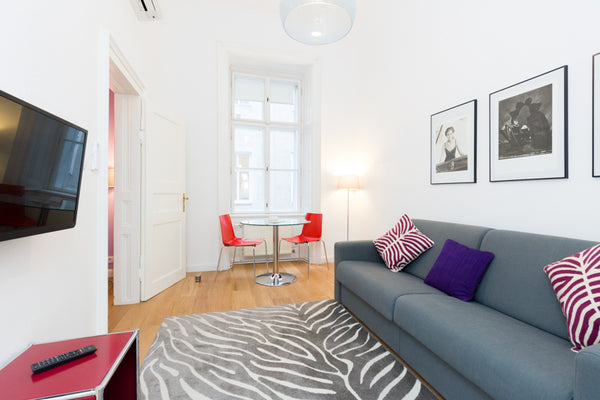 Das neu renovierte Wohnung befindet sich im Herzen von Wien. Es ist voll ausgest Vienna, Austria Luxury Studio Apartment in Center, Graben C Entire rental unit vacation rental 3923762
