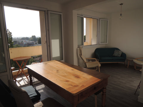 Appartement avec balcons, très calme, lumineux et ensoleillé (côtés est et ouest Talence, France Appt T2 calme 15 min centre ville Bordeaux et gare Entire condo vacation rental 37768414