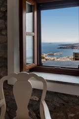 Spacious, level-floor rooms with stunning panoramic sea view<br /><br /><b>The s  Deluxe Room with Balcony & Sea View - "Flight" Private room in bed and breakfast vacation rental 32207724
